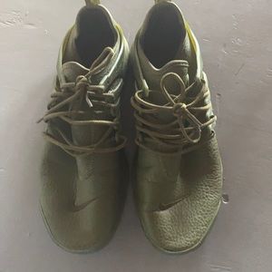 Limited release Army green Nike Presto Size 10 Women’s